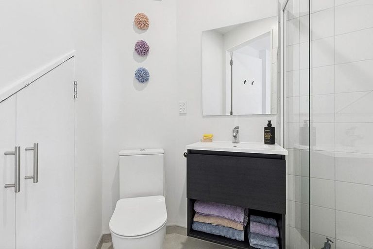 Photo of property in Mondrian Townhouses, 5/24 Hanson Street, Mount Cook, Wellington, 6021