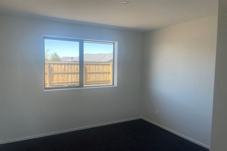 Photo of property in 31 Kingfisher Avenue, Amberley, 7410