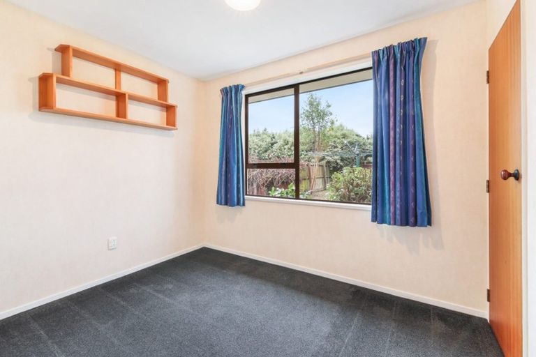 Photo of property in 12 Te Maru Place, Redwood, Christchurch, 8051