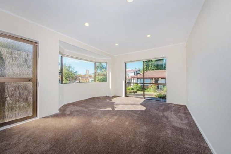 Photo of property in 8/54 Nikau Street, New Lynn, Auckland, 0600