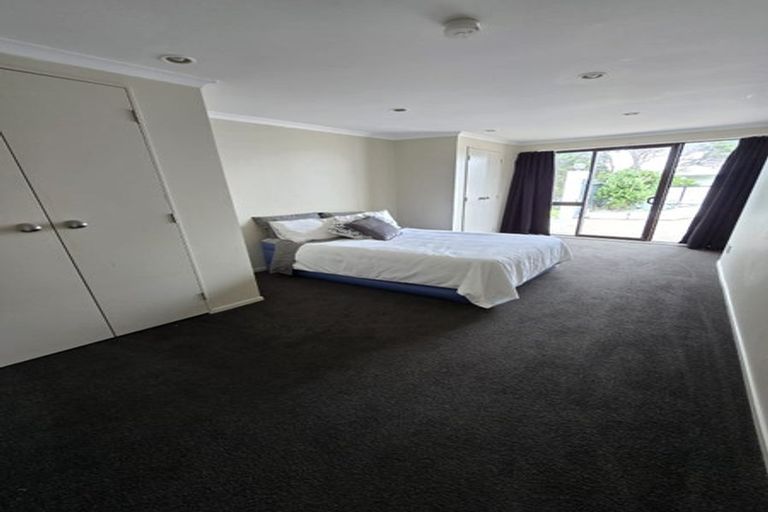 Photo of property in 9 Rangitane Street, Maupuia, Wellington, 6022