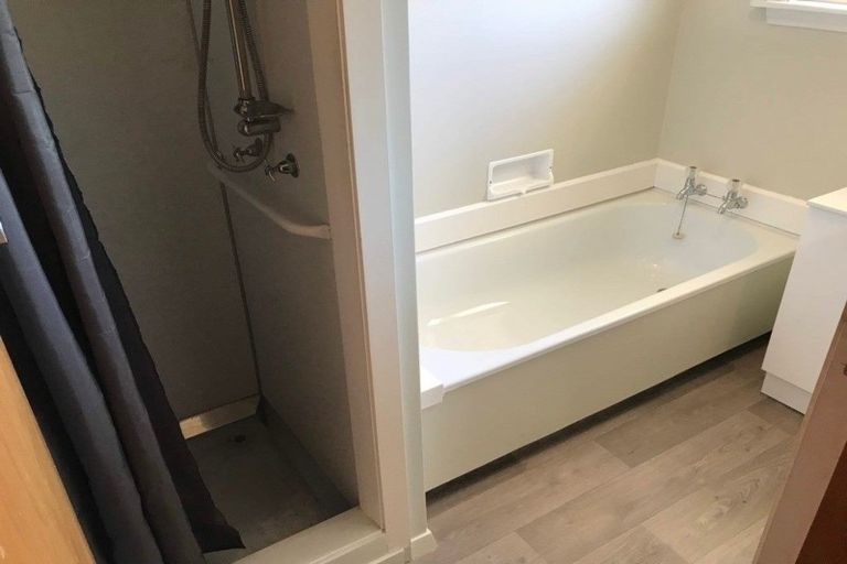 Photo of property in 2/242b Sawyers Arms Road, Bishopdale, Christchurch, 8053