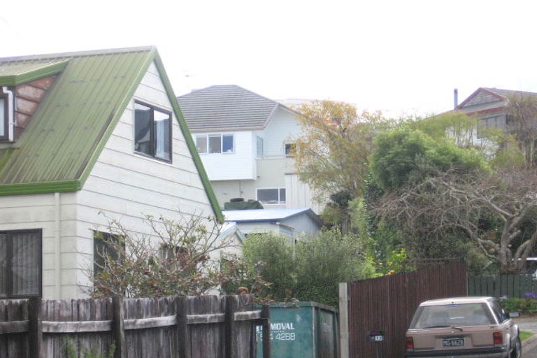 Photo of property in 13b Pokapu Place, Bethlehem, Tauranga, 3110