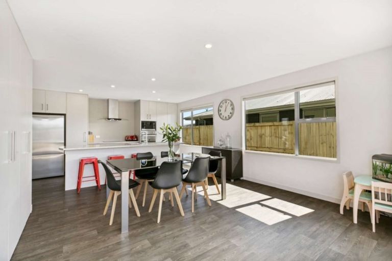 Photo of property in 15 Coutts Street, Papamoa Beach, Papamoa, 3118