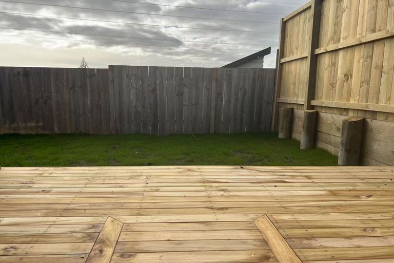 Photo of property in 44 Horokaka Street, Massey, Auckland, 0614