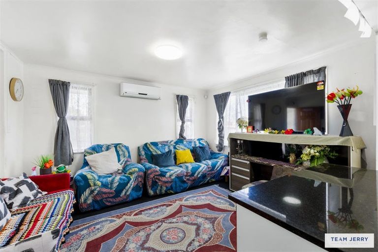 Photo of property in 1/8 Cornwall Road, Mangere, Auckland, 2022