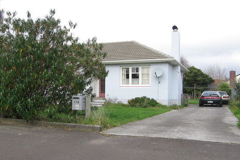 Photo of property in 516 Featherston Street, Roslyn, Palmerston North, 4414