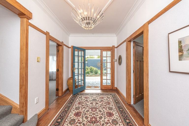 Photo of property in 12 Parsons Street, Saint Johns Hill, Whanganui, 4501