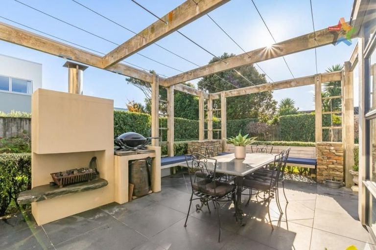 Photo of property in 87a Waterloo Road, Hutt Central, Lower Hutt, 5010