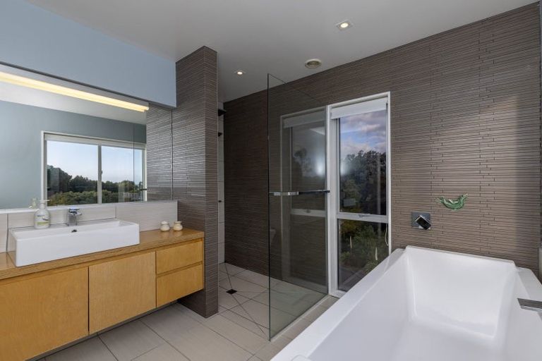 Photo of property in 5 Wharemauku Road, Raumati Beach, Paraparaumu, 5032