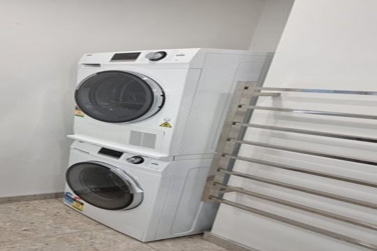 Photo of property in 16 Raroa Road, Kelburn, Wellington, 6012