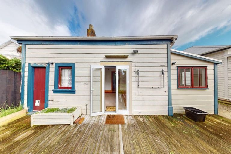 Photo of property in 11 Hereford Street, West End, Palmerston North, 4410