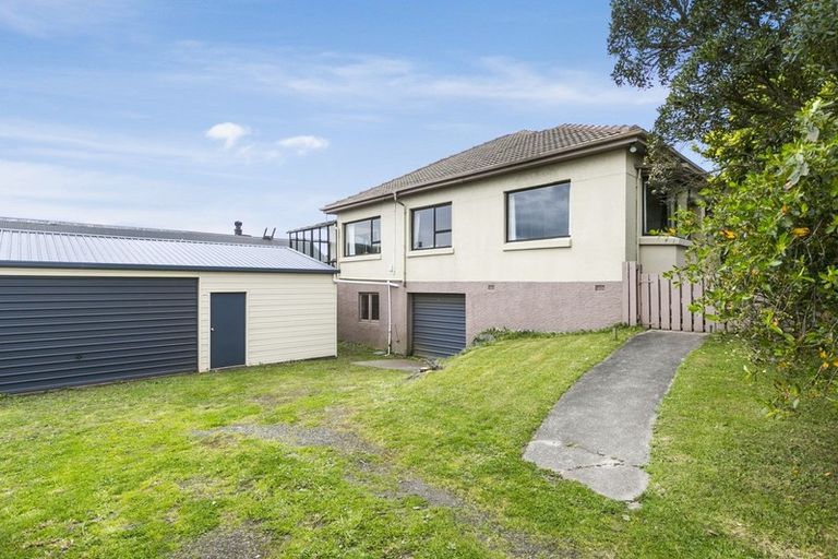 Photo of property in 127 Larnach Road, Vauxhall, Dunedin, 9013