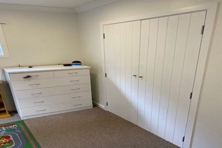 Photo of property in 27 Olivia Crescent, Tawa, Wellington, 5028