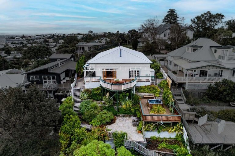 Photo of property in 7 Lucy Road, Bluff Hill, Napier, 4110