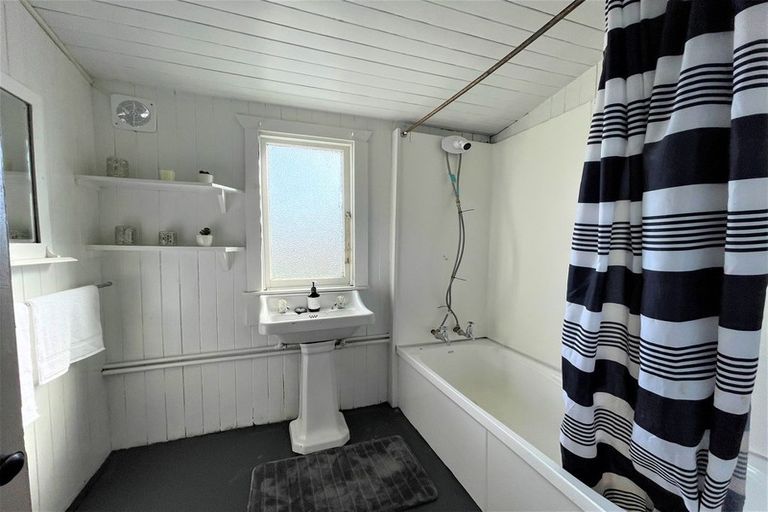 Photo of property in 108 Clyde Street, Balclutha, 9230