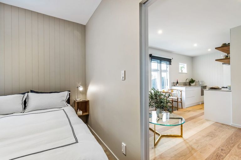 Photo of property in 49 Rolleston Street, Mount Cook, Wellington, 6021