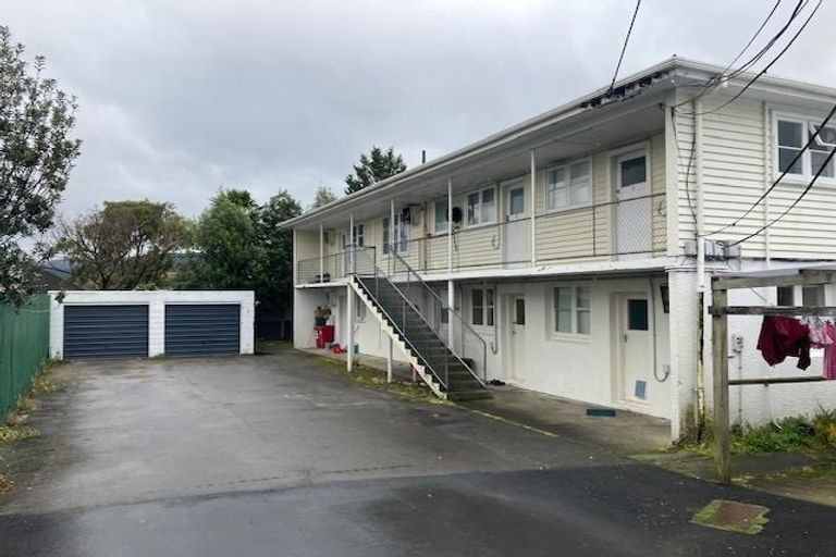 Photo of property in 2/45 Pine Avenue, Ebdentown, Upper Hutt, 5018
