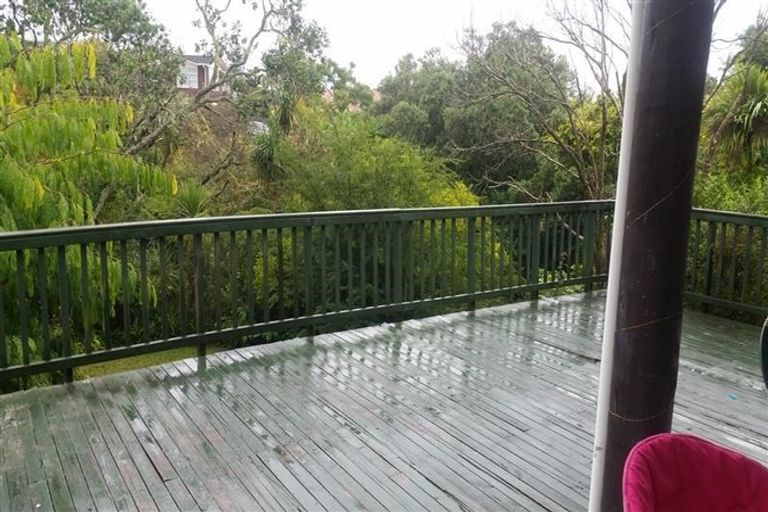 Photo of property in 33 Matipo Road, Mairangi Bay, Auckland, 0630