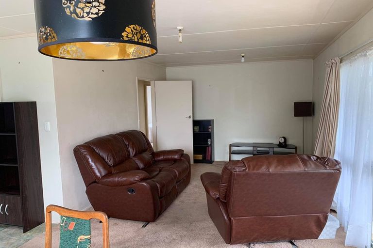 Photo of property in 2/5 Rainsford Street, Moturoa, New Plymouth, 4310