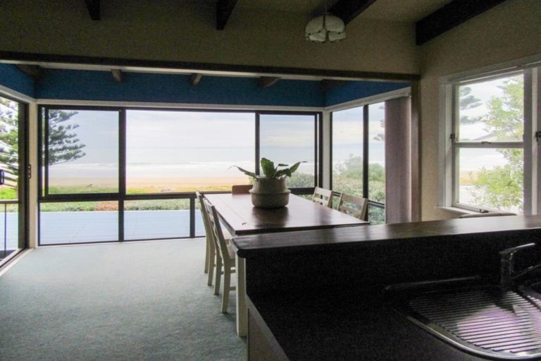 Photo of property in 15 Makorori Beach Road, Makorori, Gisborne, 4073