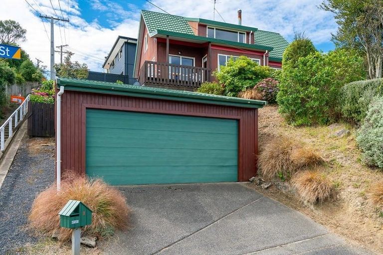 Photo of property in 1 Iona Street, Mornington, Dunedin, 9011