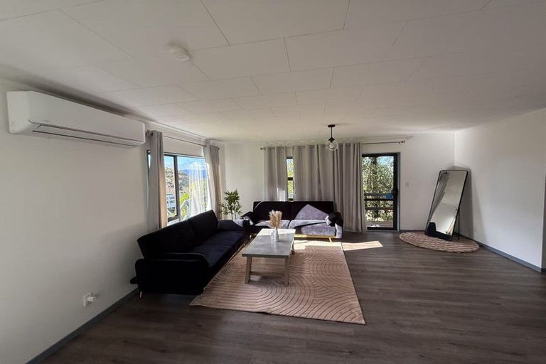 Photo of property in 73 Montgomery Avenue, Karori, Wellington, 6012