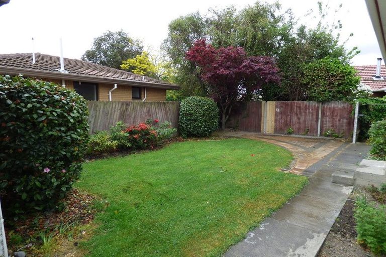 Photo of property in 1/210 Yaldhurst Road, Avonhead, Christchurch, 8042