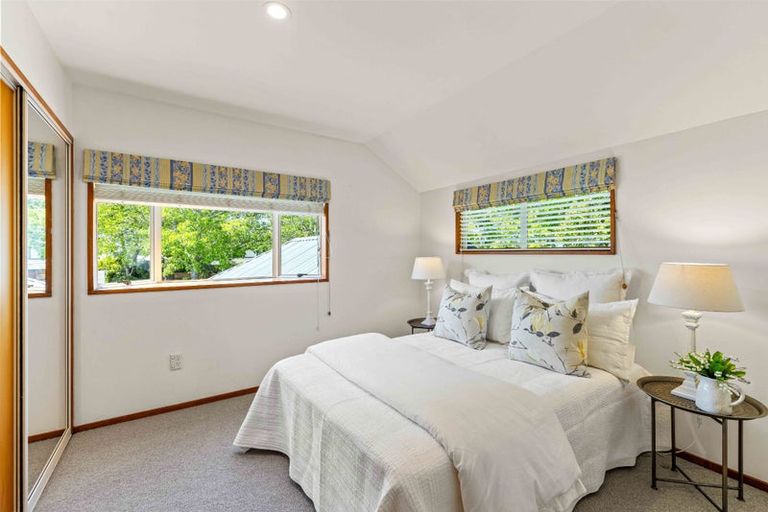Photo of property in 8 Swanleigh Place, Ilam, Christchurch, 8041