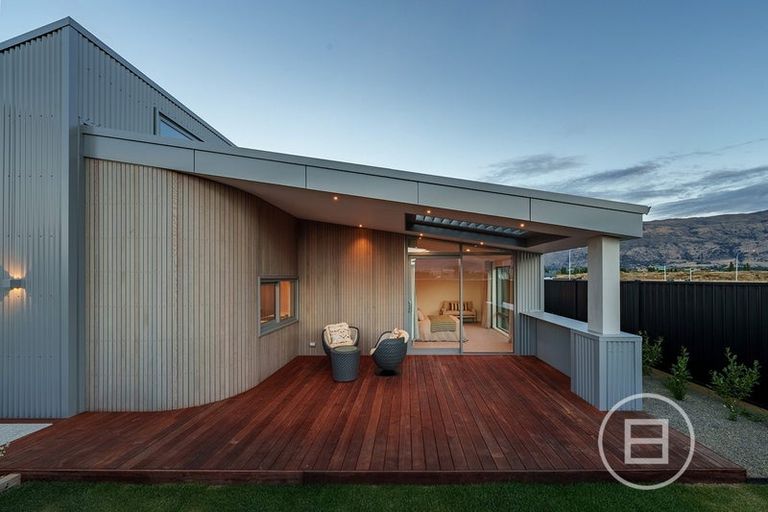 Photo of property in 3 Packer Road, Wanaka, 9382