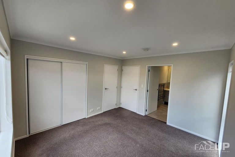 Photo of property in 32 Eyton Kay Road, Hobsonville, Auckland, 0616