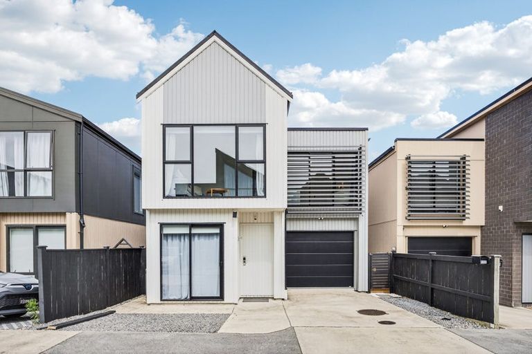 Photo of property in 117 Waekahu Road, Westgate, Auckland, 0814