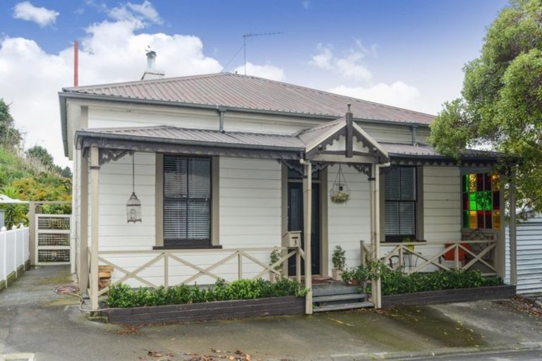 Photo of property in 3 Paradise Road, Napier South, Napier, 4110