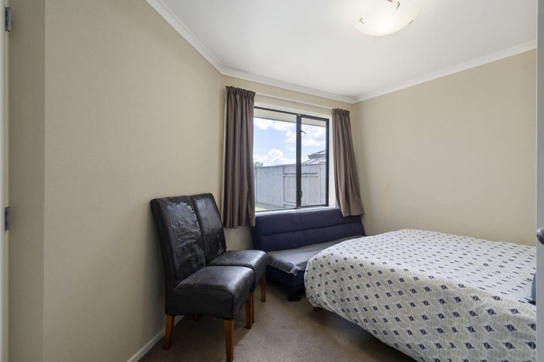 Photo of property in 33 Geneva Terrace, Kelvin Grove, Palmerston North, 4414