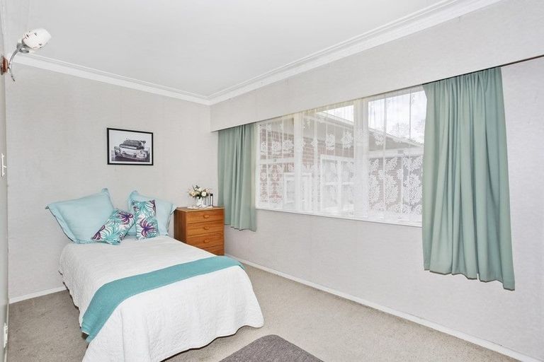 Photo of property in 26 Shirley Avenue, Papakura, 2110