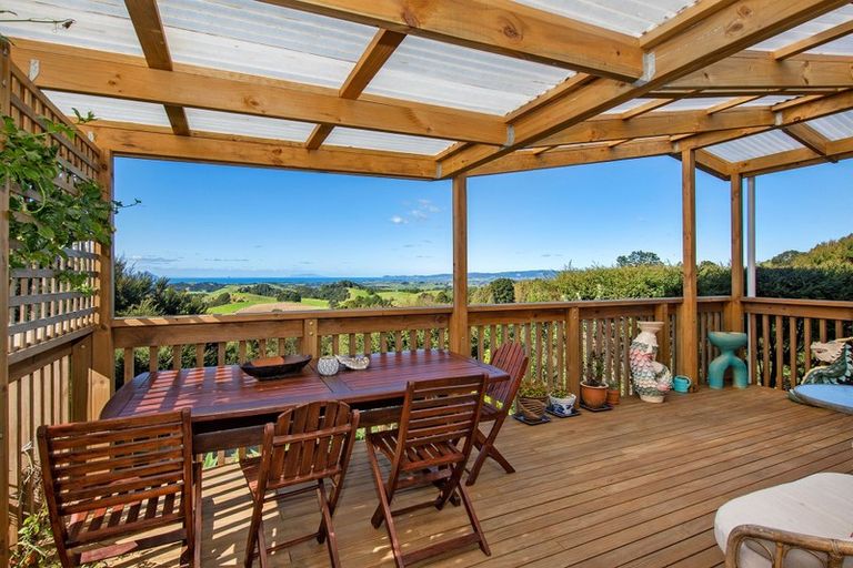 Photo of property in 633 Ormiston Road, Waipu, 0582