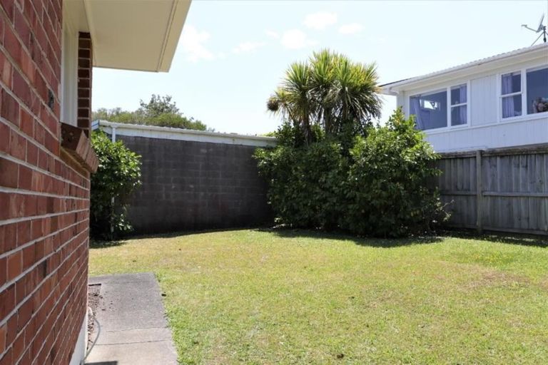 Photo of property in 4/54a Northboro Road, Belmont, Auckland, 0622
