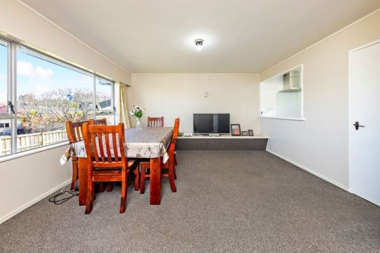 Photo of property in 1/30 Coles Crescent, Papakura, 2110