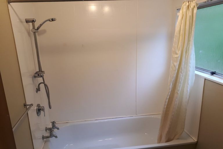 Photo of property in 2 Rajkot Terrace, Broadmeadows, Wellington, 6035