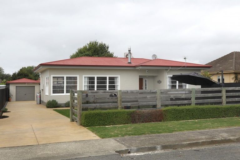 Photo of property in 214 Saint Leonards Avenue, Saint Leonards, Hastings, 4120