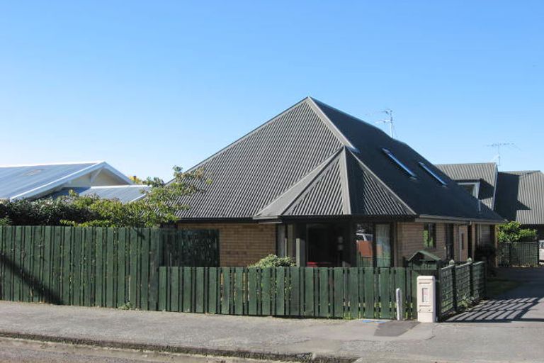 Photo of property in 18 Oak Grove, Ashburton, 7700