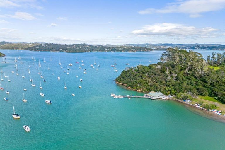 Photo of property in 24 Florance Avenue, Russell, 0202