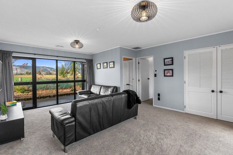 Photo of property in 16 Homewood Avenue, Levin, 5510