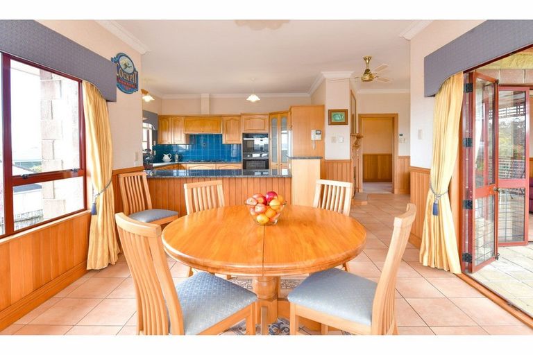 Photo of property in 54 Cherub Place, West Harbour, Auckland, 0618