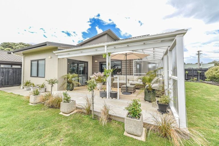 Photo of property in 13 Kamahi Street, Castlecliff, Whanganui, 4501