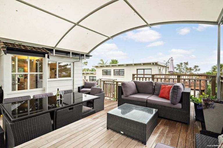 Photo of property in 147 Weatherly Road, Torbay, Auckland, 0630