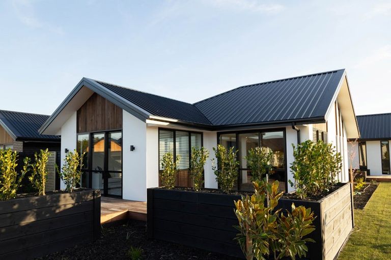 Photo of property in 15 Gisele Crescent, Halswell, Christchurch, 8025