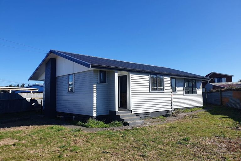 Photo of property in 3 Waitai Street, Castlecliff, Whanganui, 4501