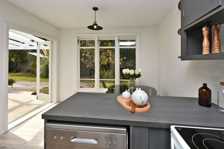 Photo of property in 27 Greenwood Close, Mairehau, Christchurch, 8013