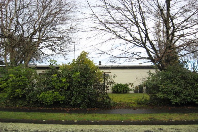 Photo of property in 17 Keitha Place, Kinloch, Taupo, 3377